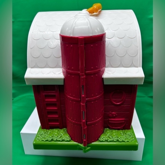 Big Red Barn - Animal Farm Playset for Toddlers 3 Years Up Dark Red By Battat - Picture 15 of 16